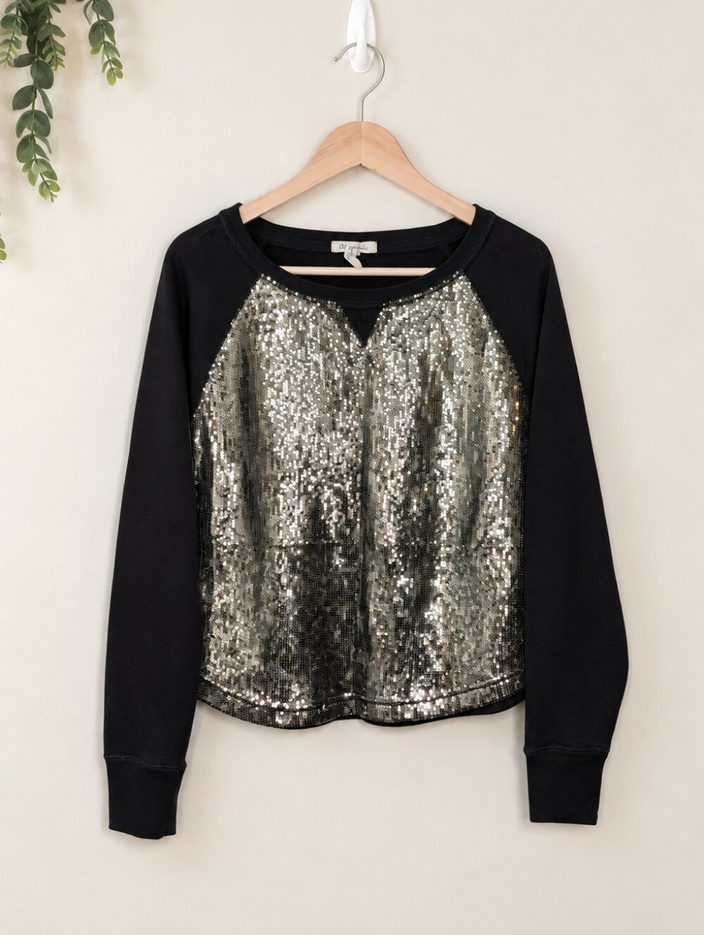 Aeropostale Black Silver Sequin Sweater Sweatshirt M Medium